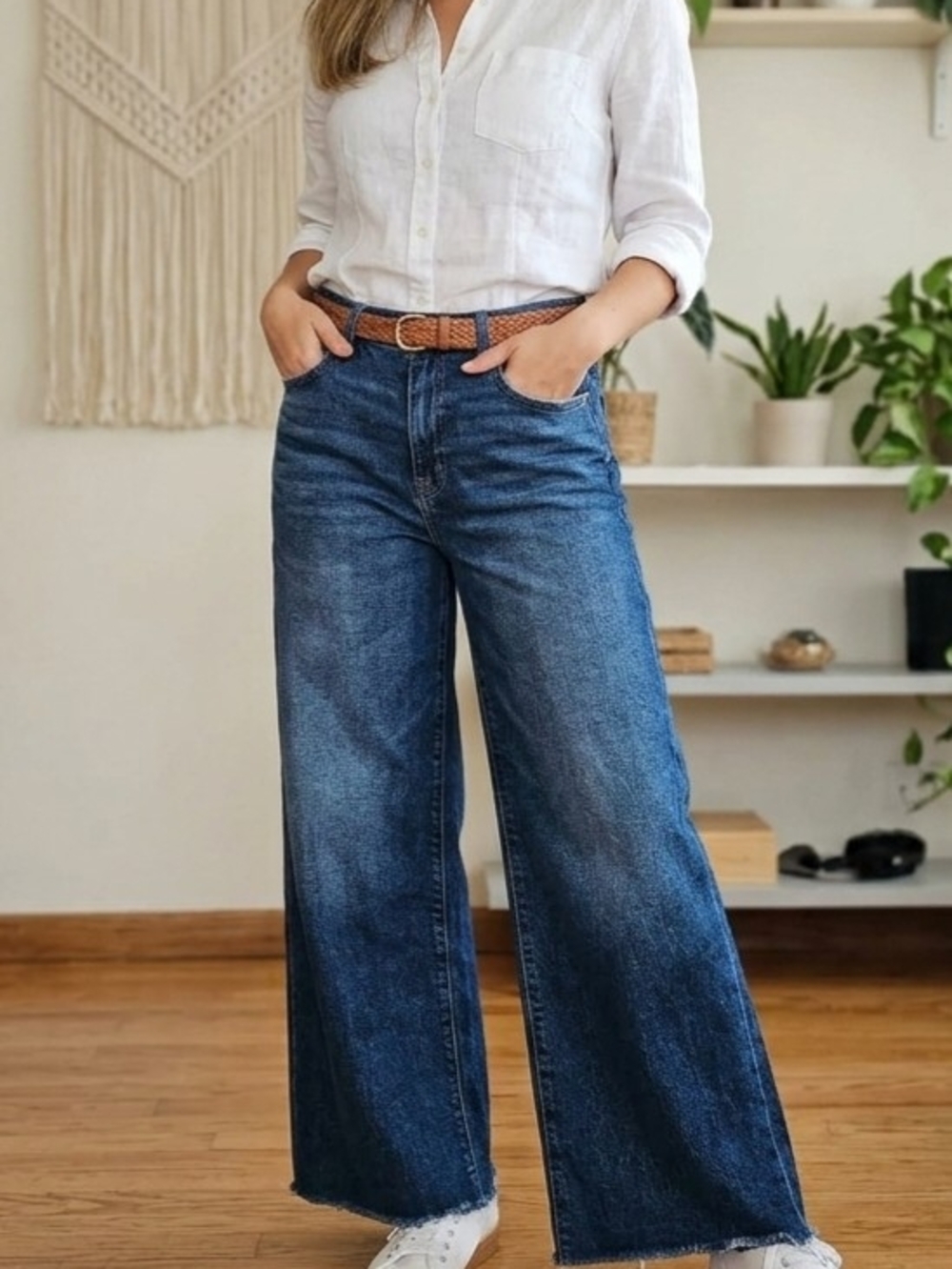 American Eagle Low Rise Baggy Wide Leg Jeans Raw Hem Stretch Size 6 Regular